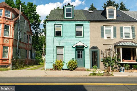 Townhouse For Sale - 56-58 N Main Street<br/> Hunterdon County, LAMBERTVILLE, NJ 08530