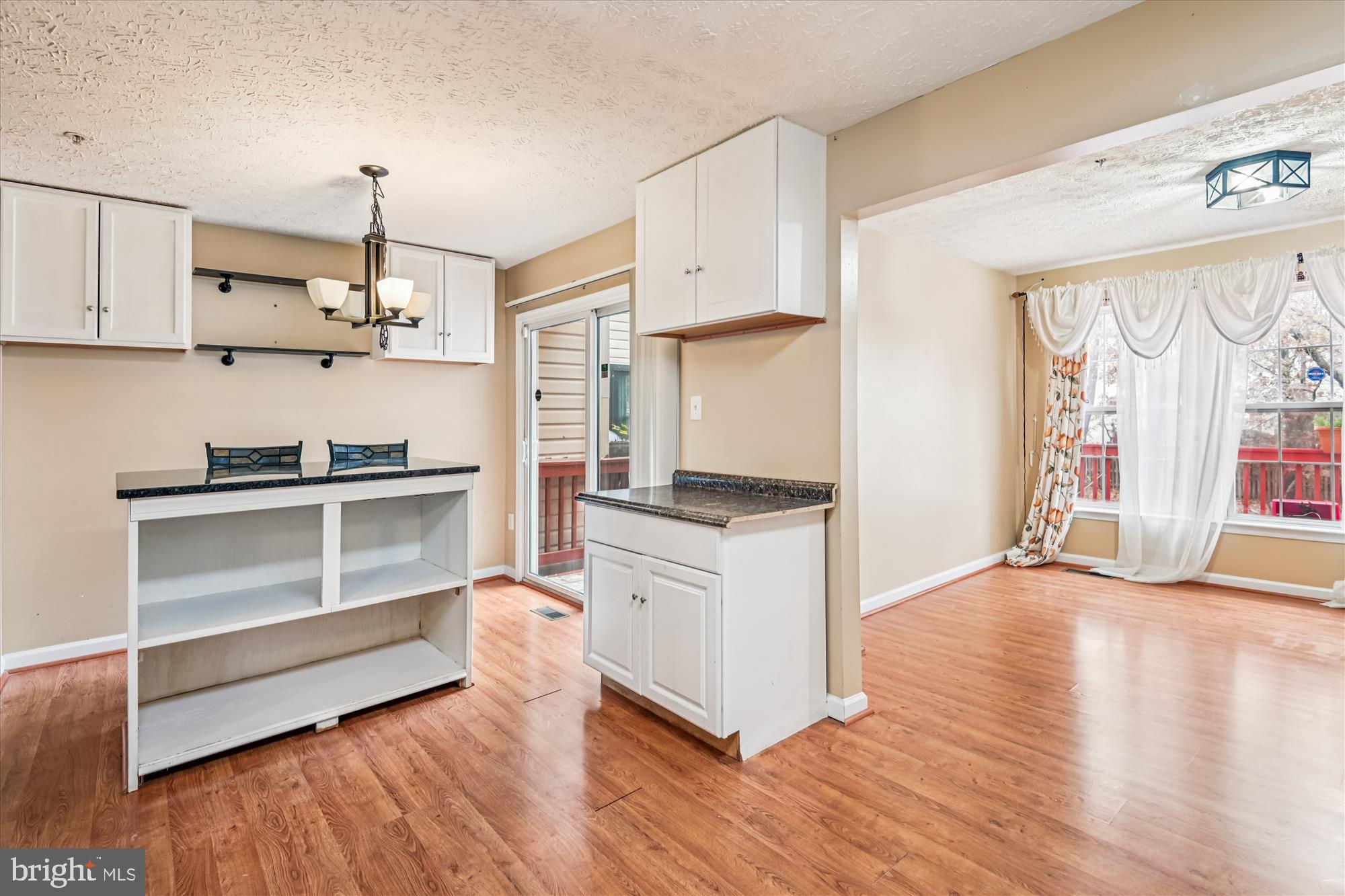 CARRIAGE PINES/LAKE VILL - Residential