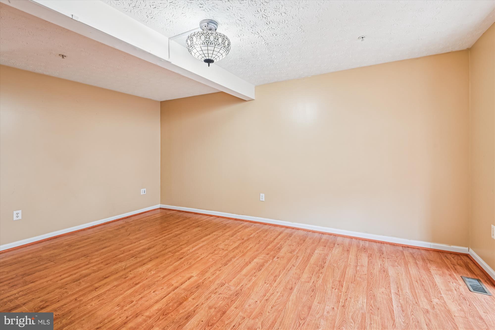 CARRIAGE PINES/LAKE VILL - Residential