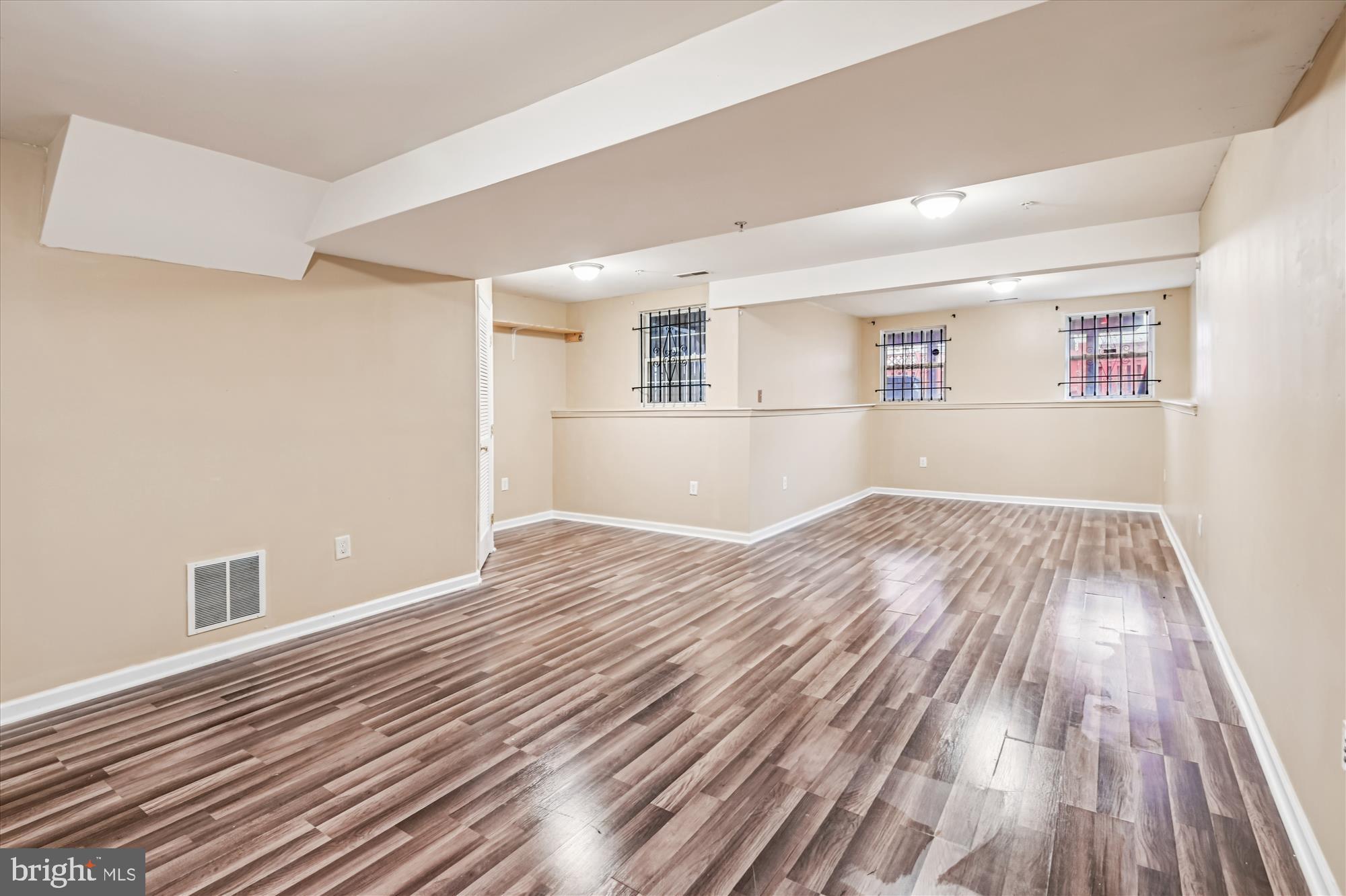 CARRIAGE PINES/LAKE VILL - Residential