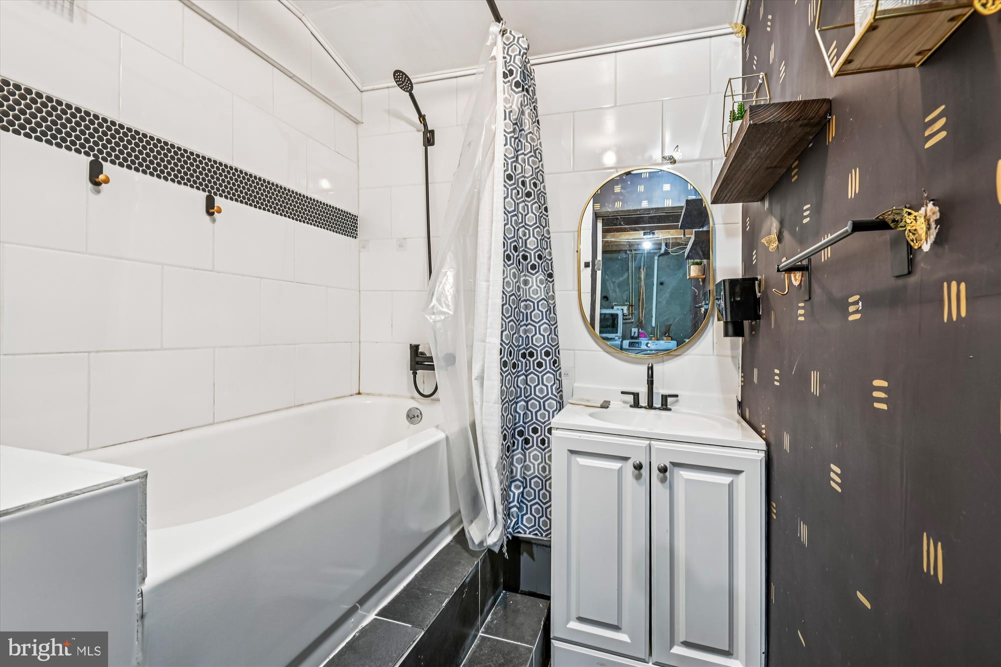 CARRIAGE PINES/LAKE VILL - Residential