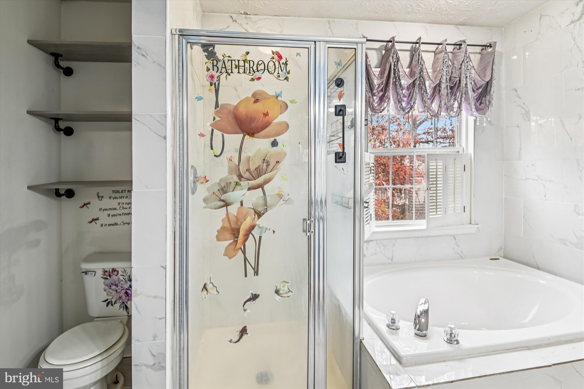 CARRIAGE PINES/LAKE VILL - Residential