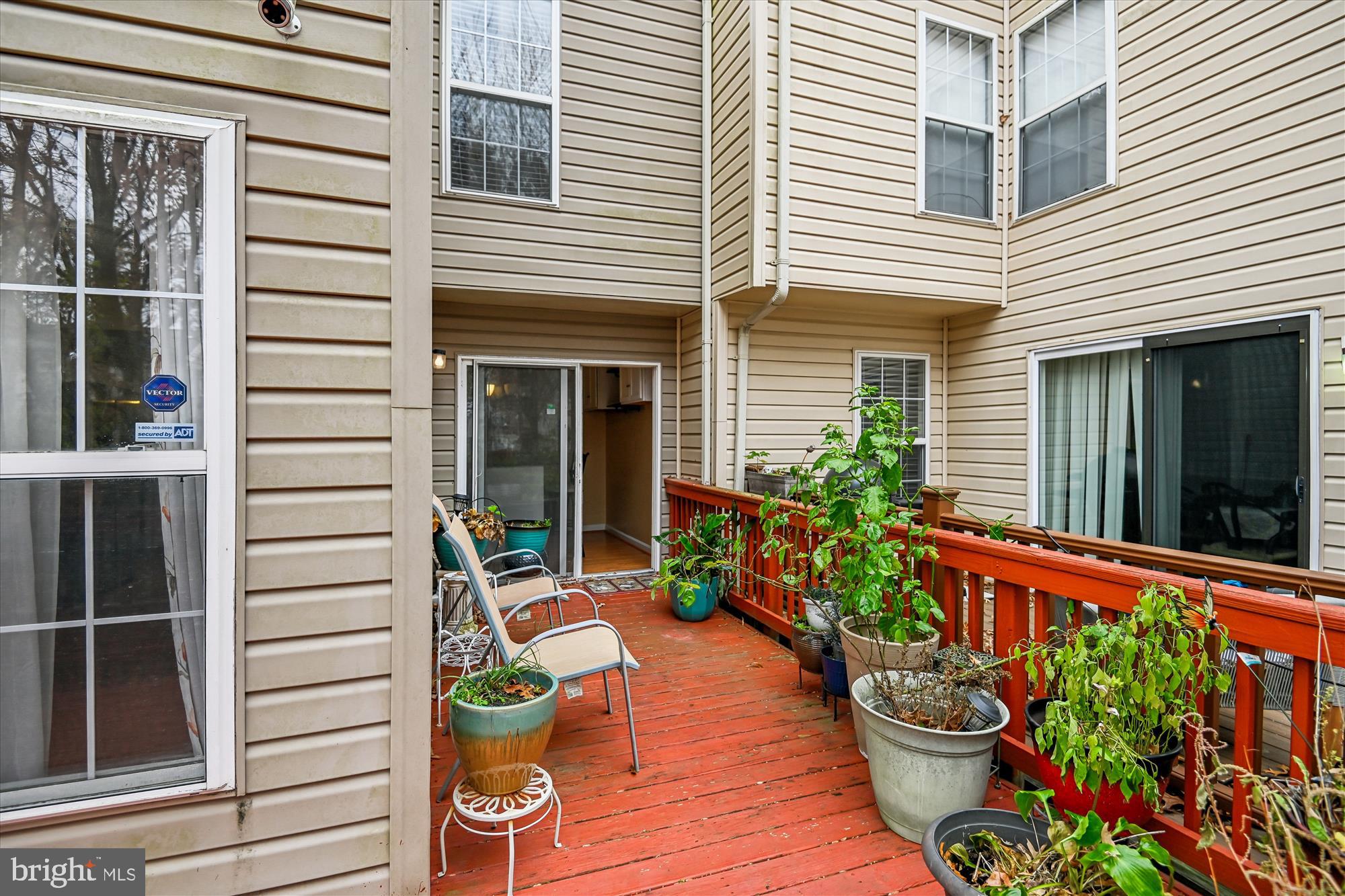 CARRIAGE PINES/LAKE VILL - Residential