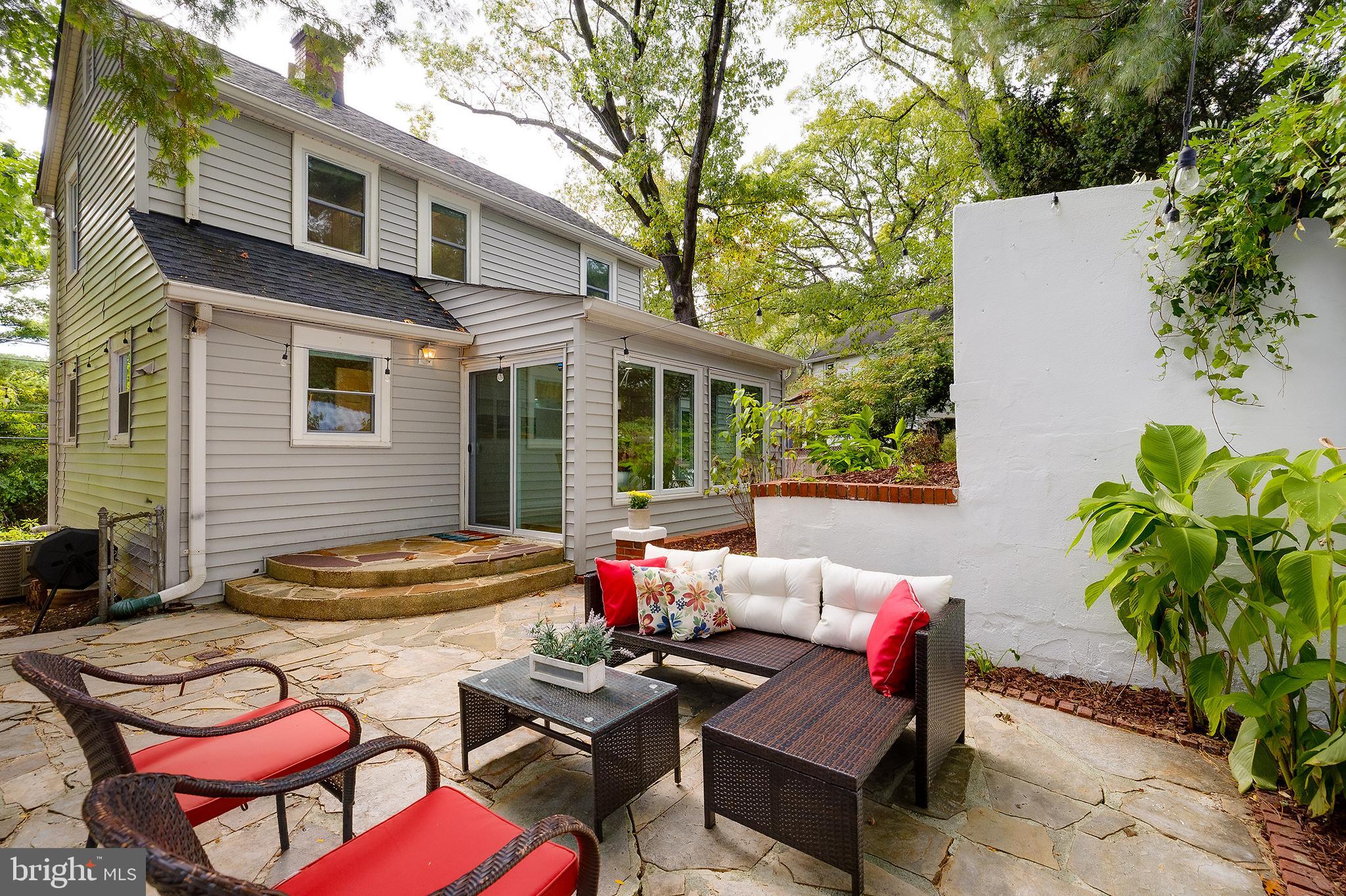 704 MAPLEWOOD AVENUE