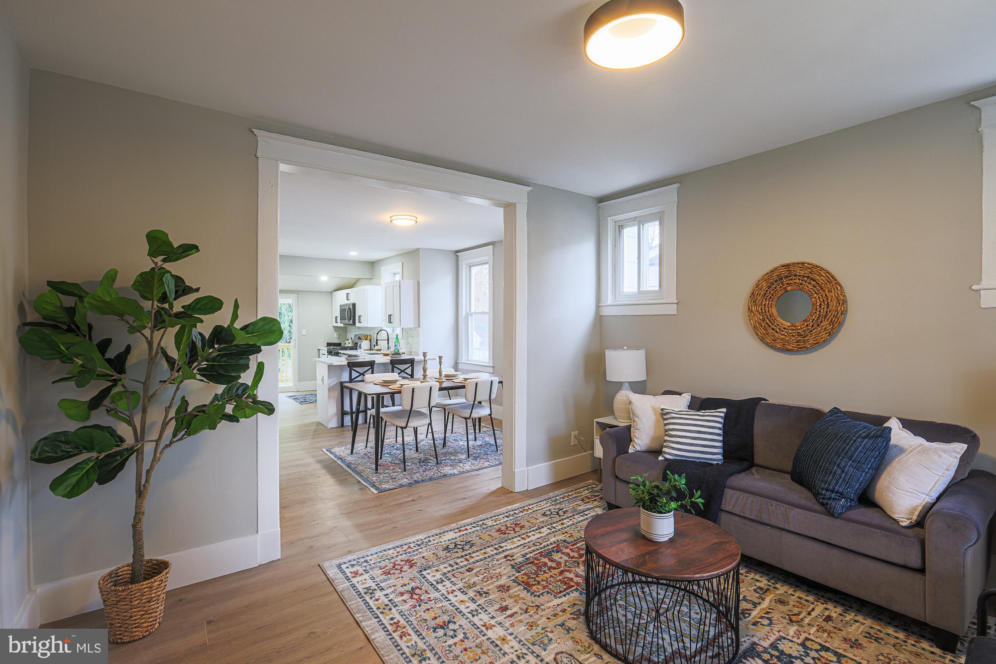 LAKE EVESHAM - Residential