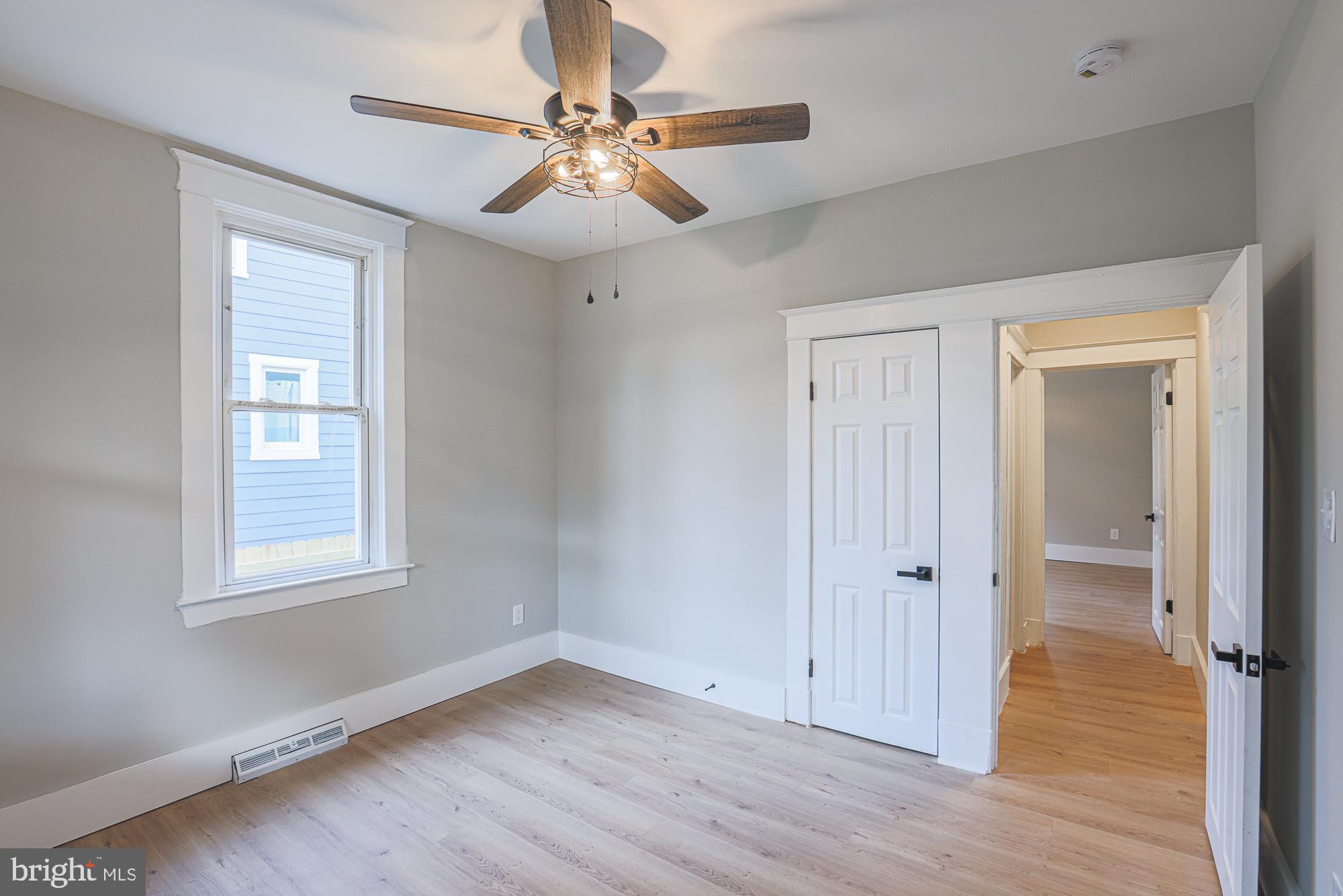 LAKE EVESHAM - Residential