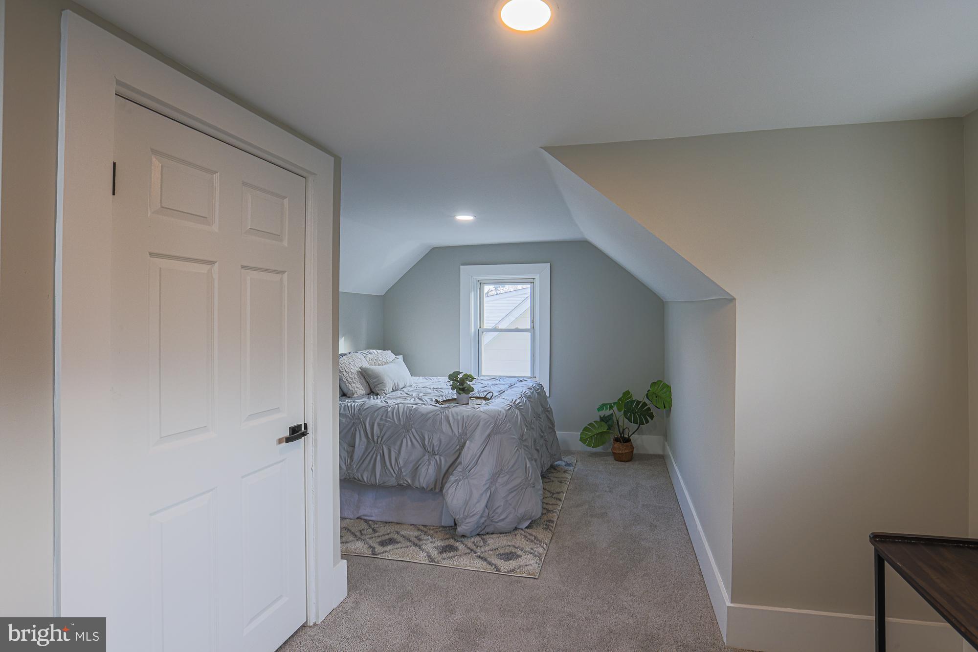 LAKE EVESHAM - Residential