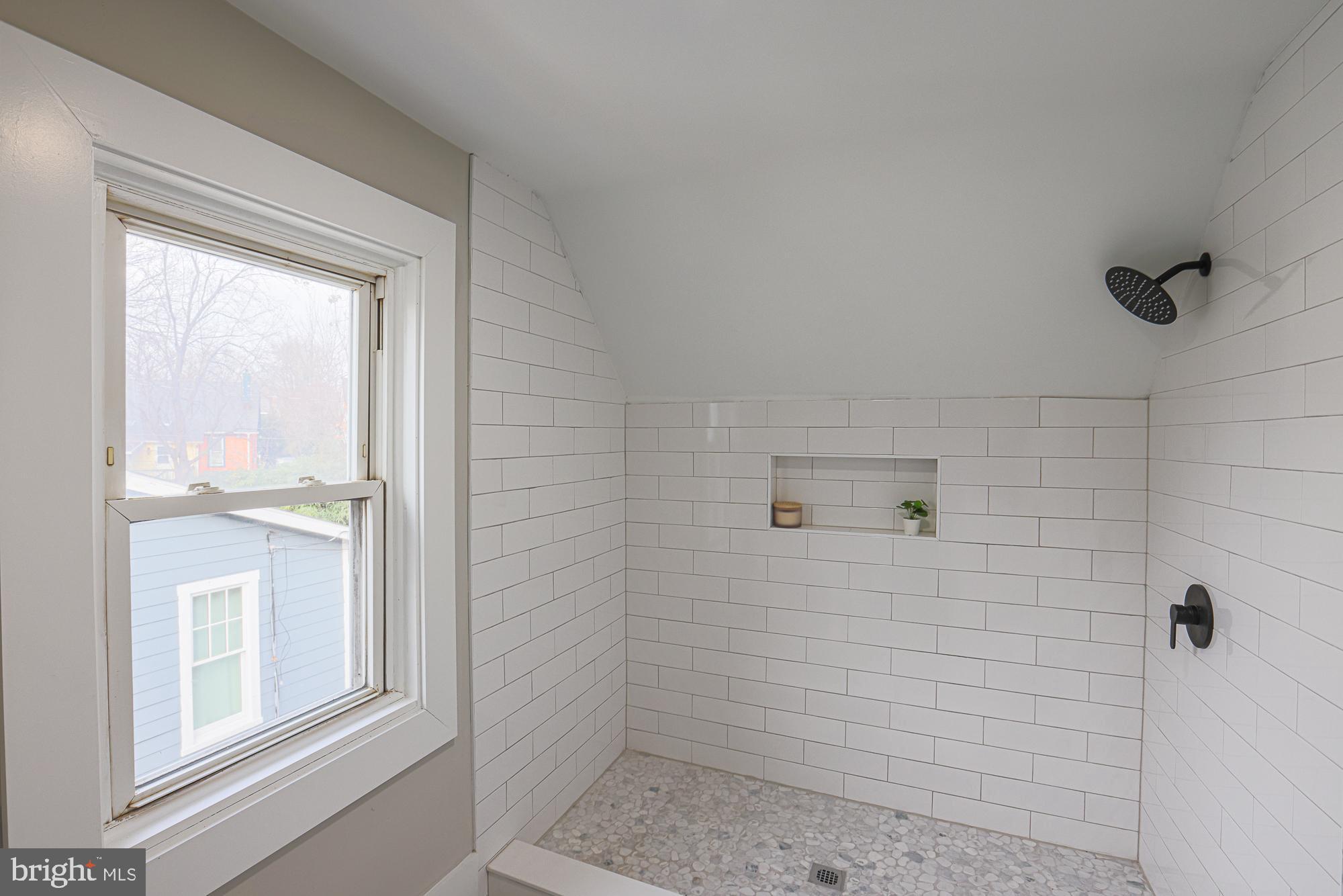 LAKE EVESHAM - Residential