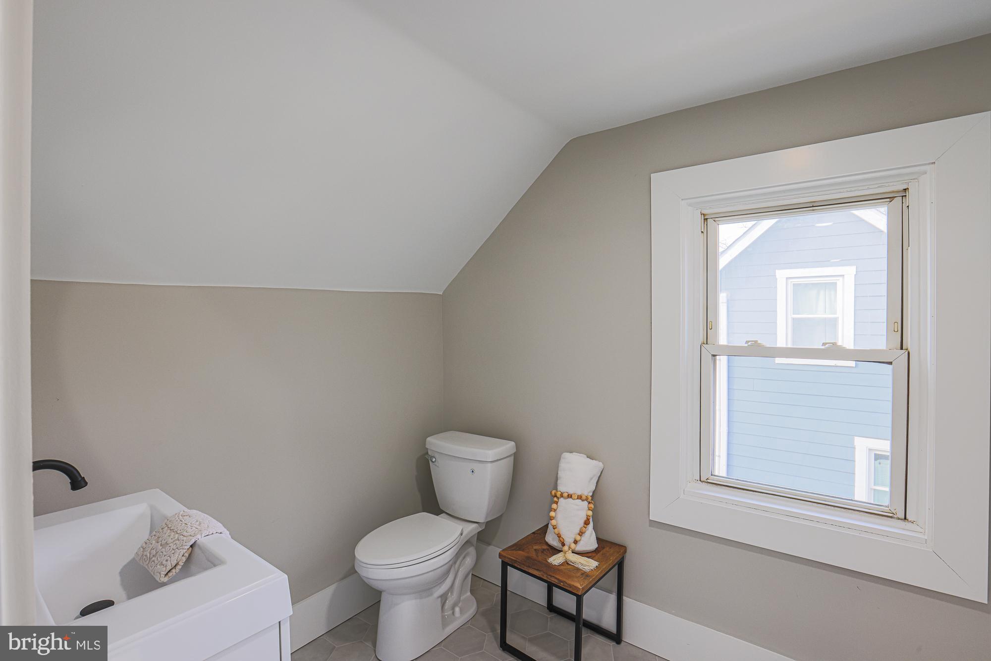 LAKE EVESHAM - Residential