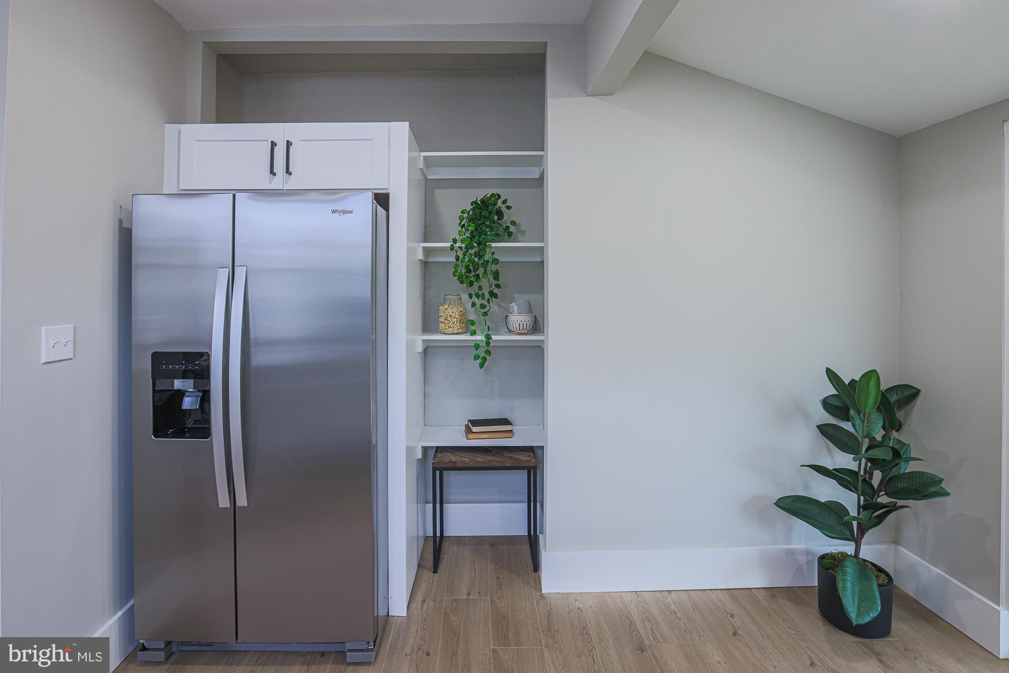 LAKE EVESHAM - Residential