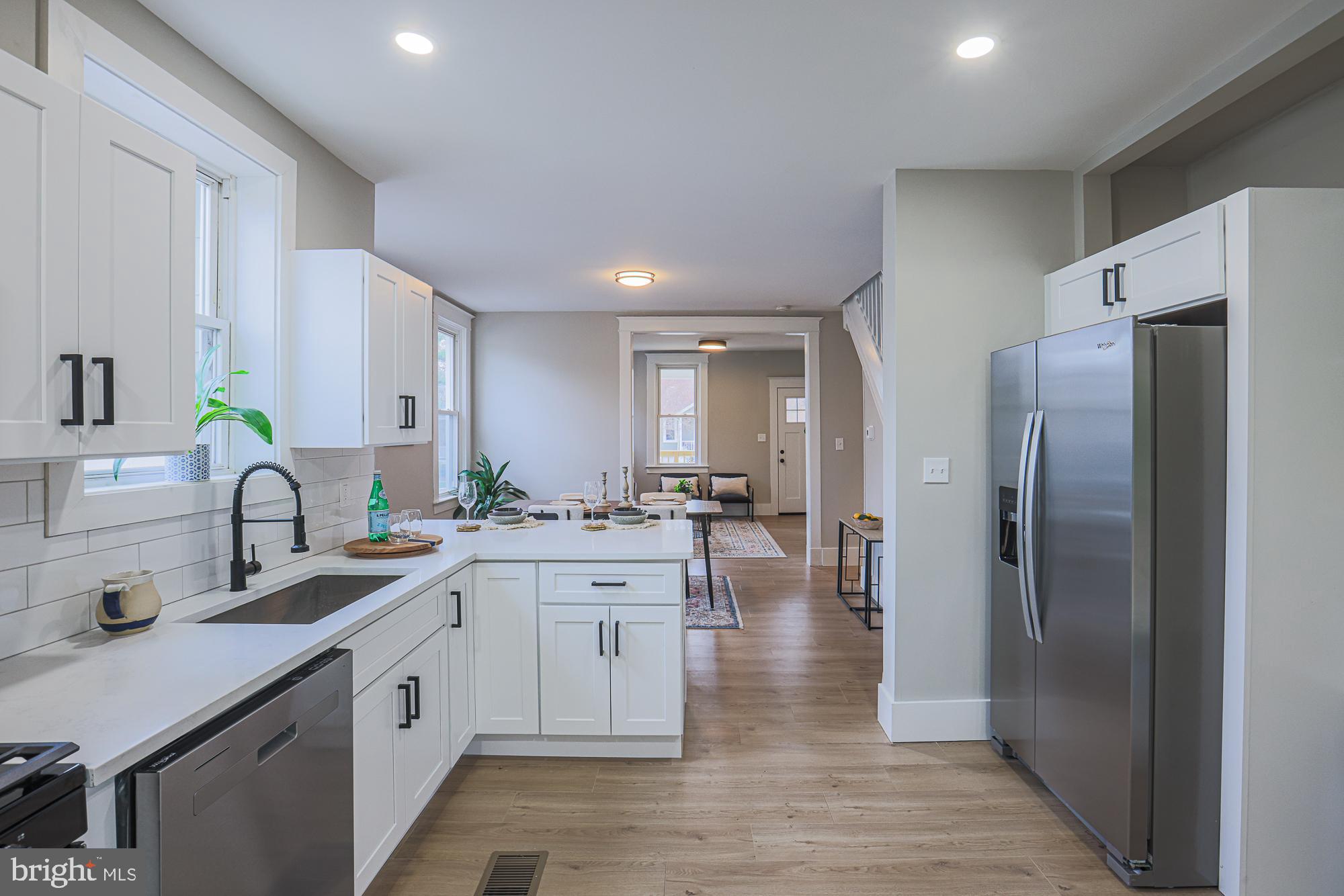 LAKE EVESHAM - Residential