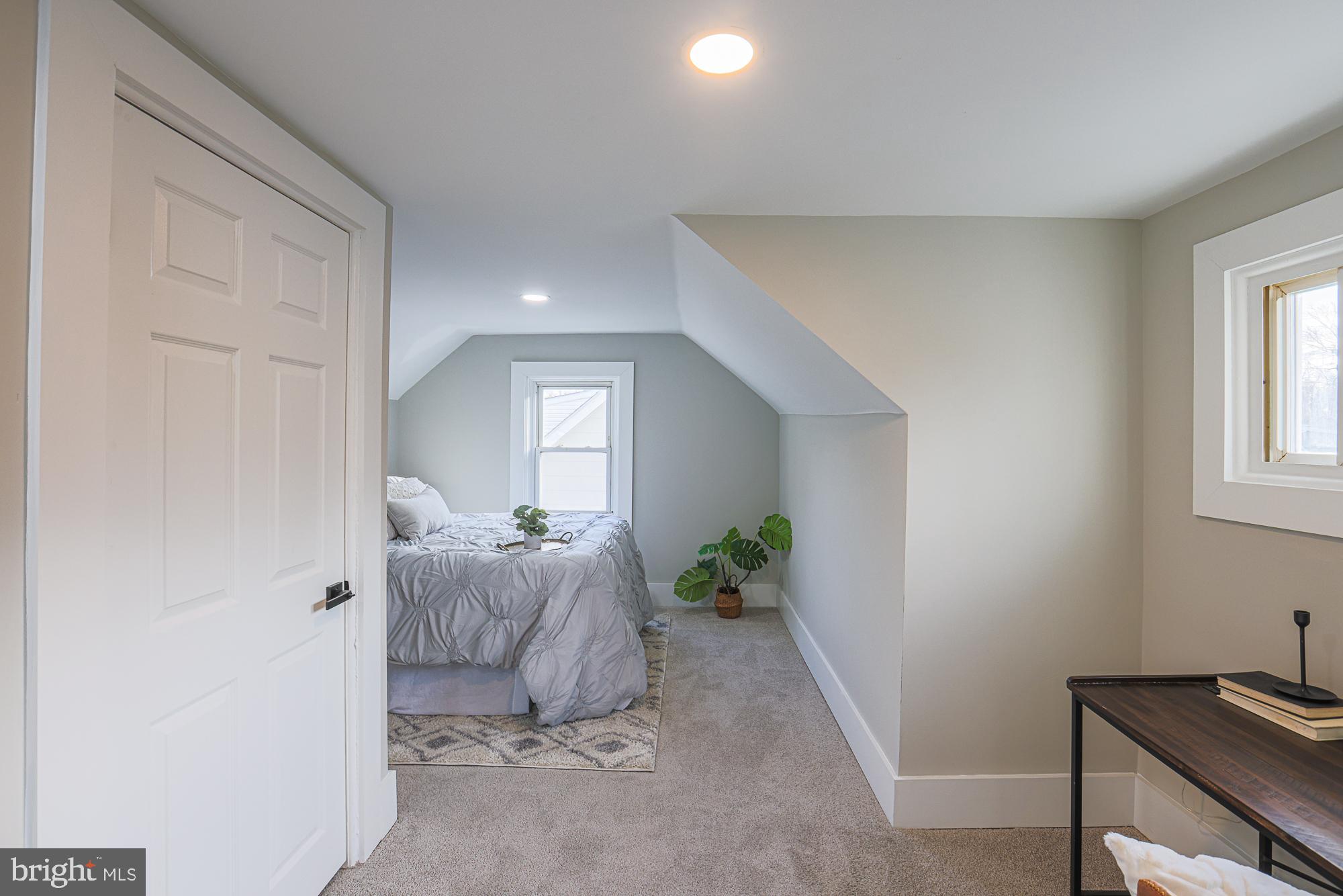 LAKE EVESHAM - Residential