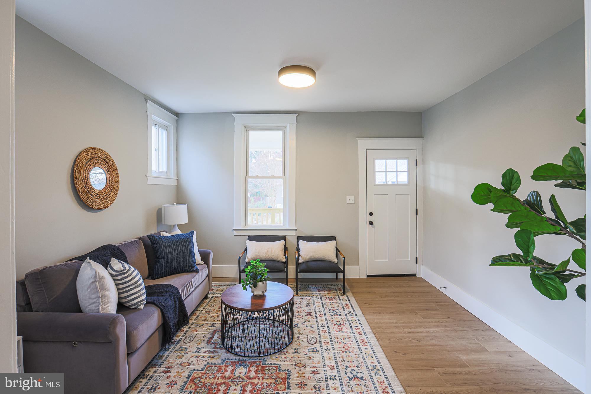 LAKE EVESHAM - Residential