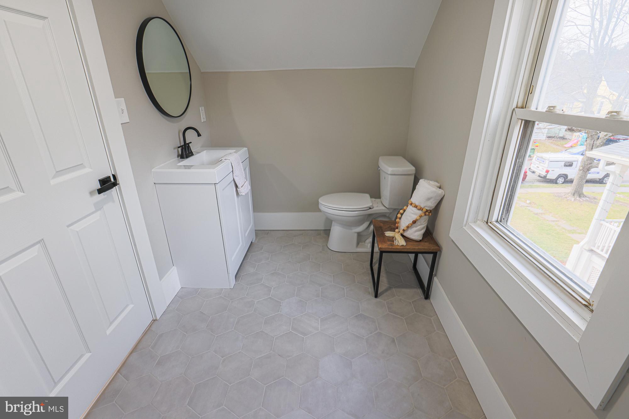 LAKE EVESHAM - Residential