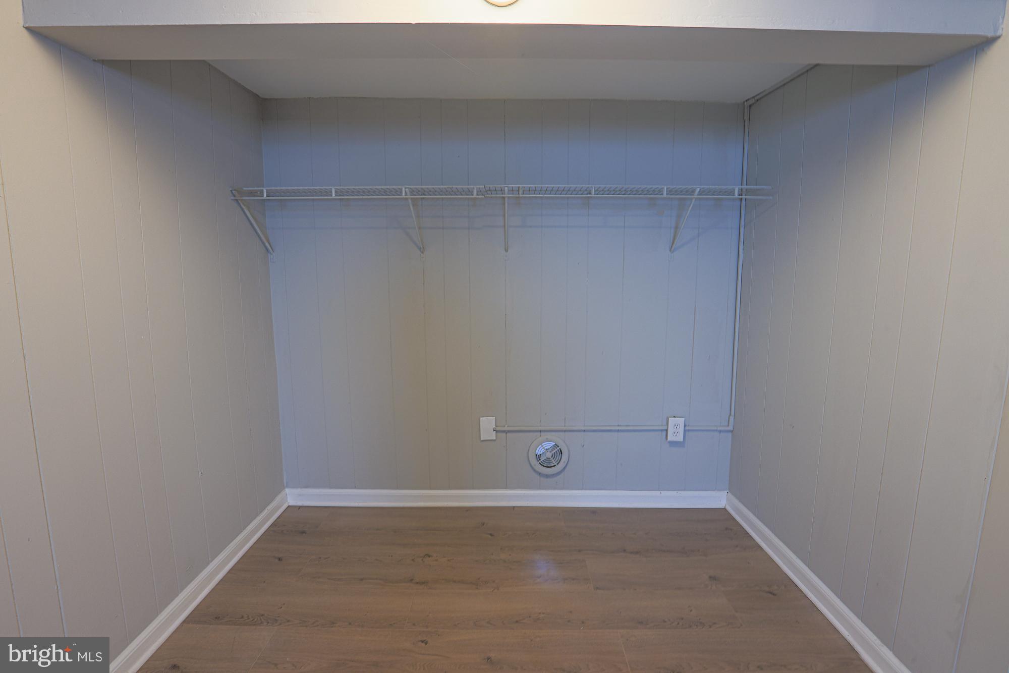 LAKE EVESHAM - Residential