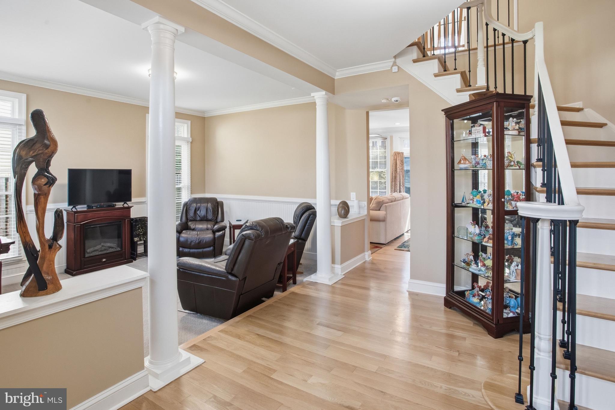 3937 LEAF LAWN LANE