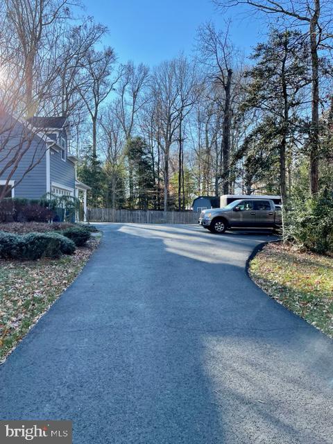 HALLOWING POINT RIVER ESTATES - Residential Lease