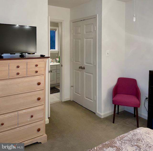 HALLOWING POINT RIVER ESTATES - Residential Lease