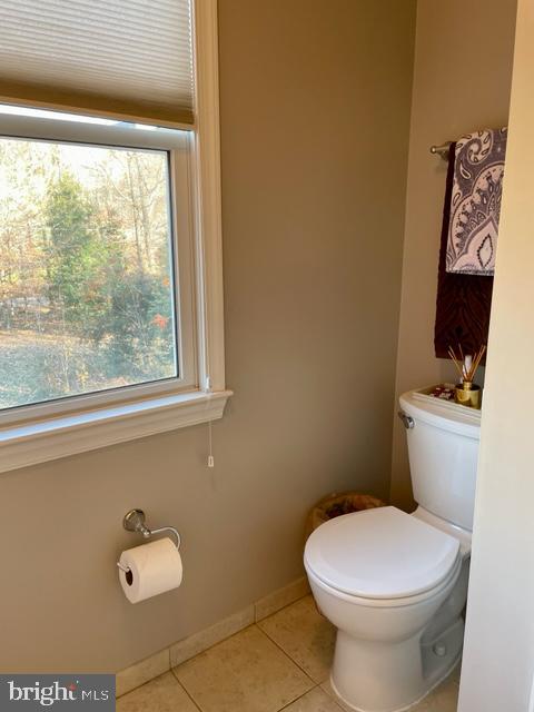 HALLOWING POINT RIVER ESTATES - Residential Lease