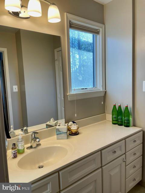 HALLOWING POINT RIVER ESTATES - Residential Lease