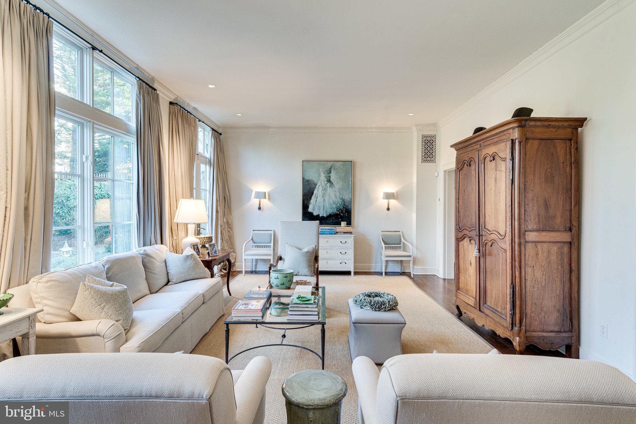 SPRING VALLEY - Residential
