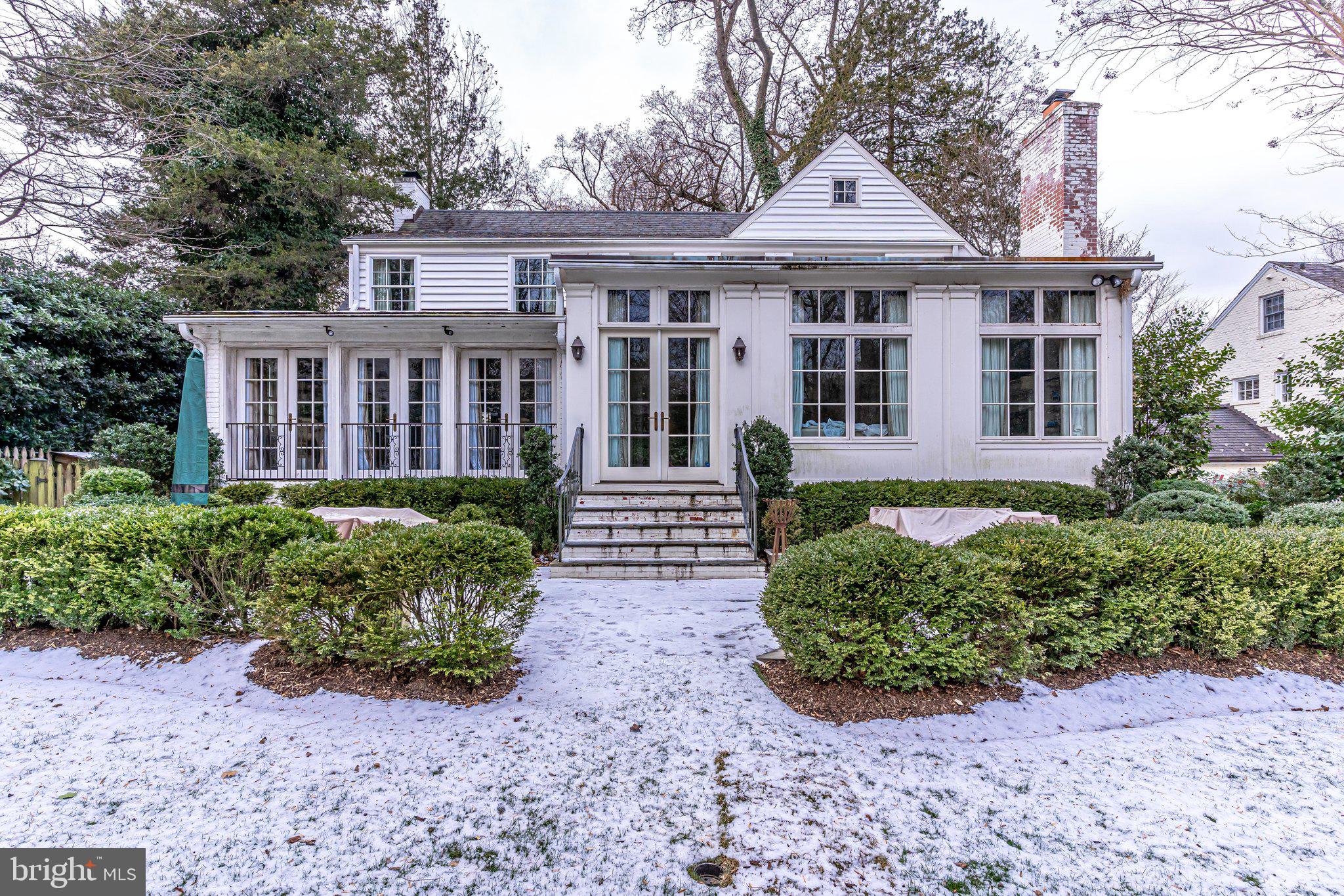 SPRING VALLEY - Residential