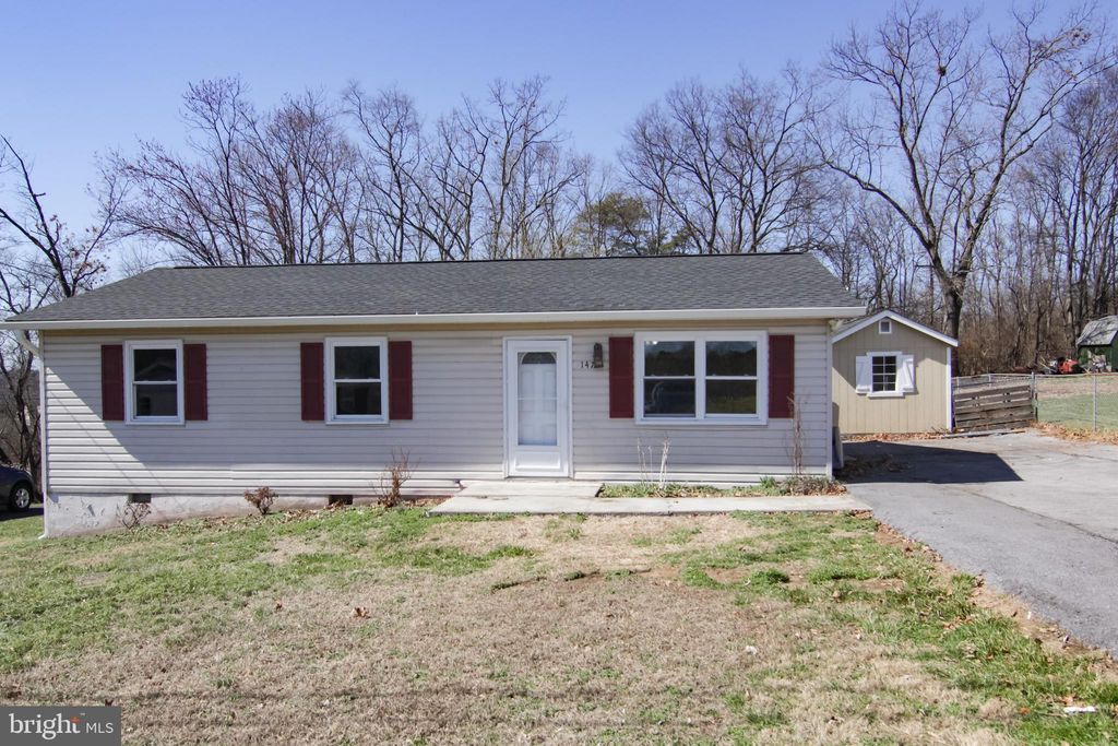 Photo of 147 Lariat Drive, KEARNEYSVILLE, WV 25430 (MLS # WVBE2048152)