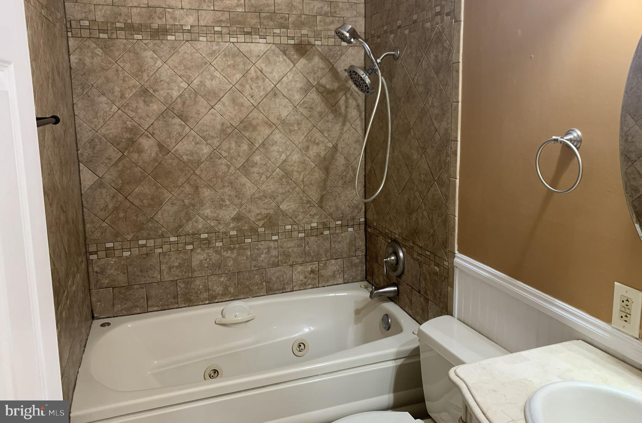 FAIRVIEW ORCHARD - Residential