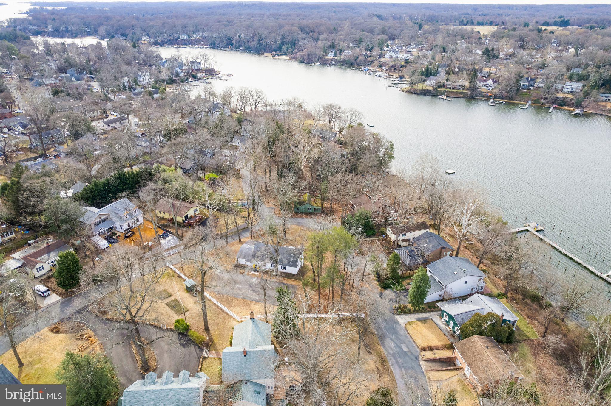 HOLLYWOOD ON SEVERN - Residential