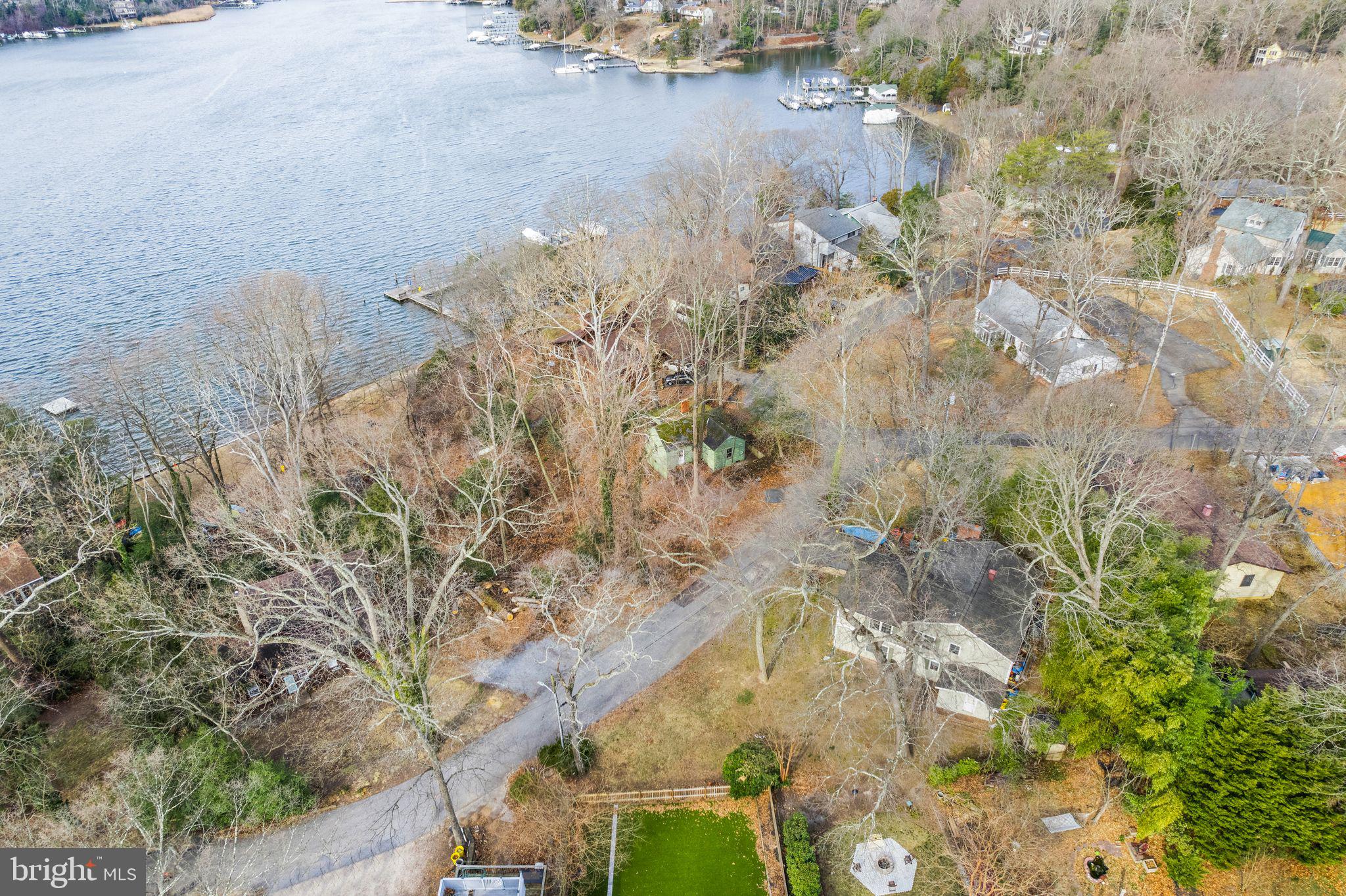 HOLLYWOOD ON SEVERN - Residential