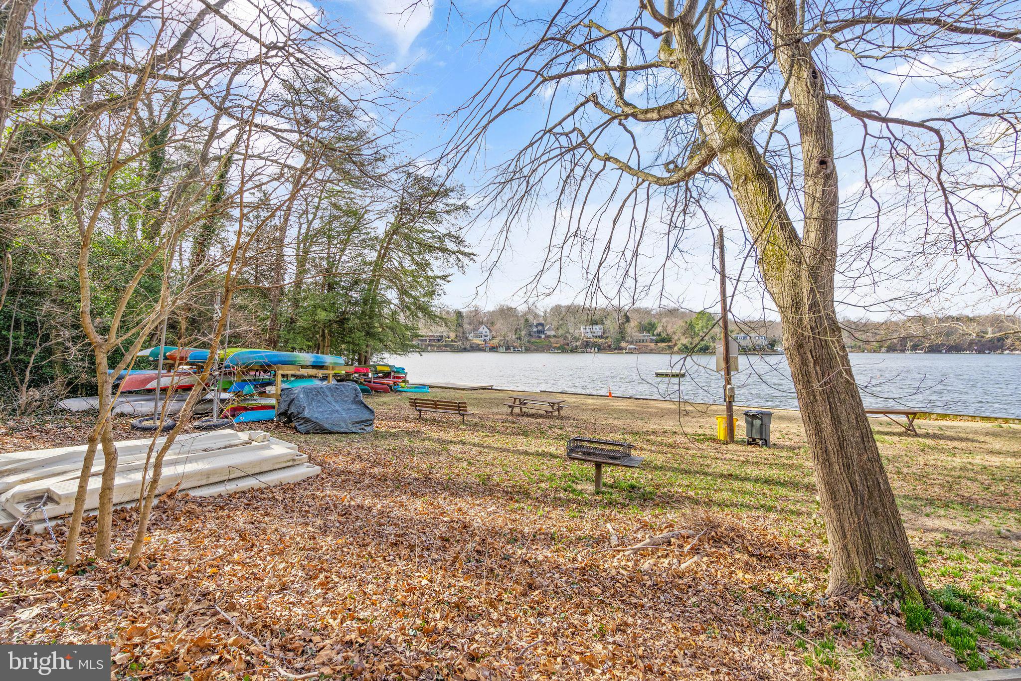 HOLLYWOOD ON SEVERN - Residential