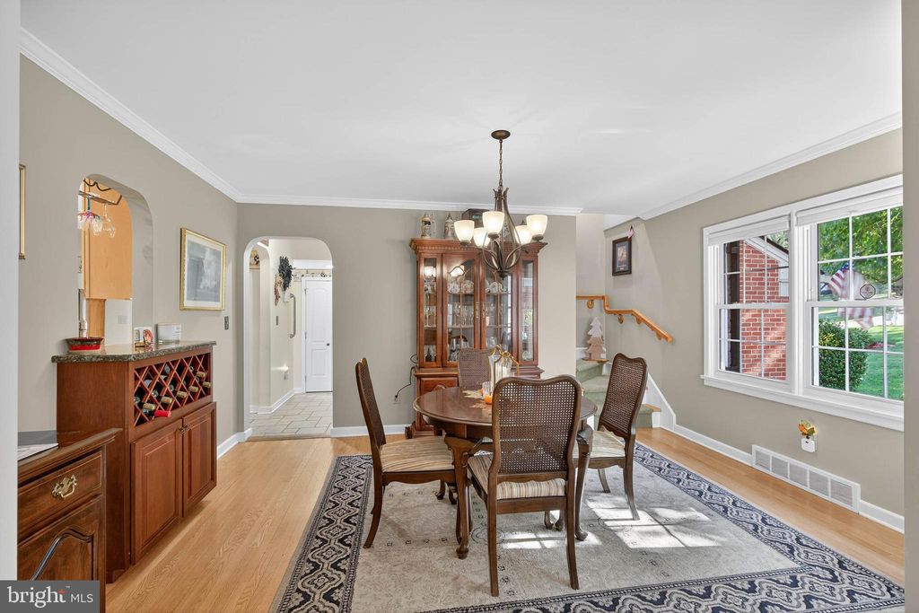 Photo of 1142 Wyndham Drive, YORK, PA 17403 (MLS # PAYK2091500)