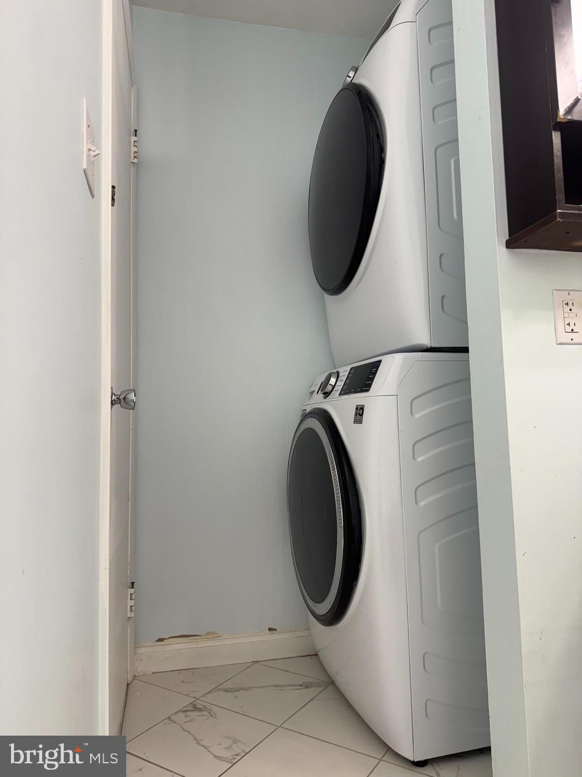 NORTH CREEK VILLAS - Residential