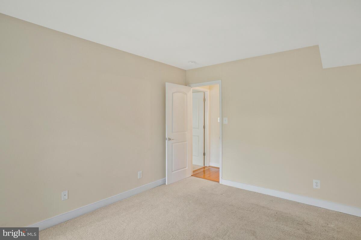 NORTH GREEN CONDOMINIUMS - Residential Lease