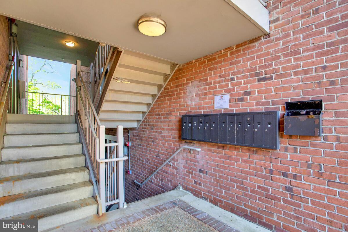 NORTH GREEN CONDOMINIUMS - Residential Lease