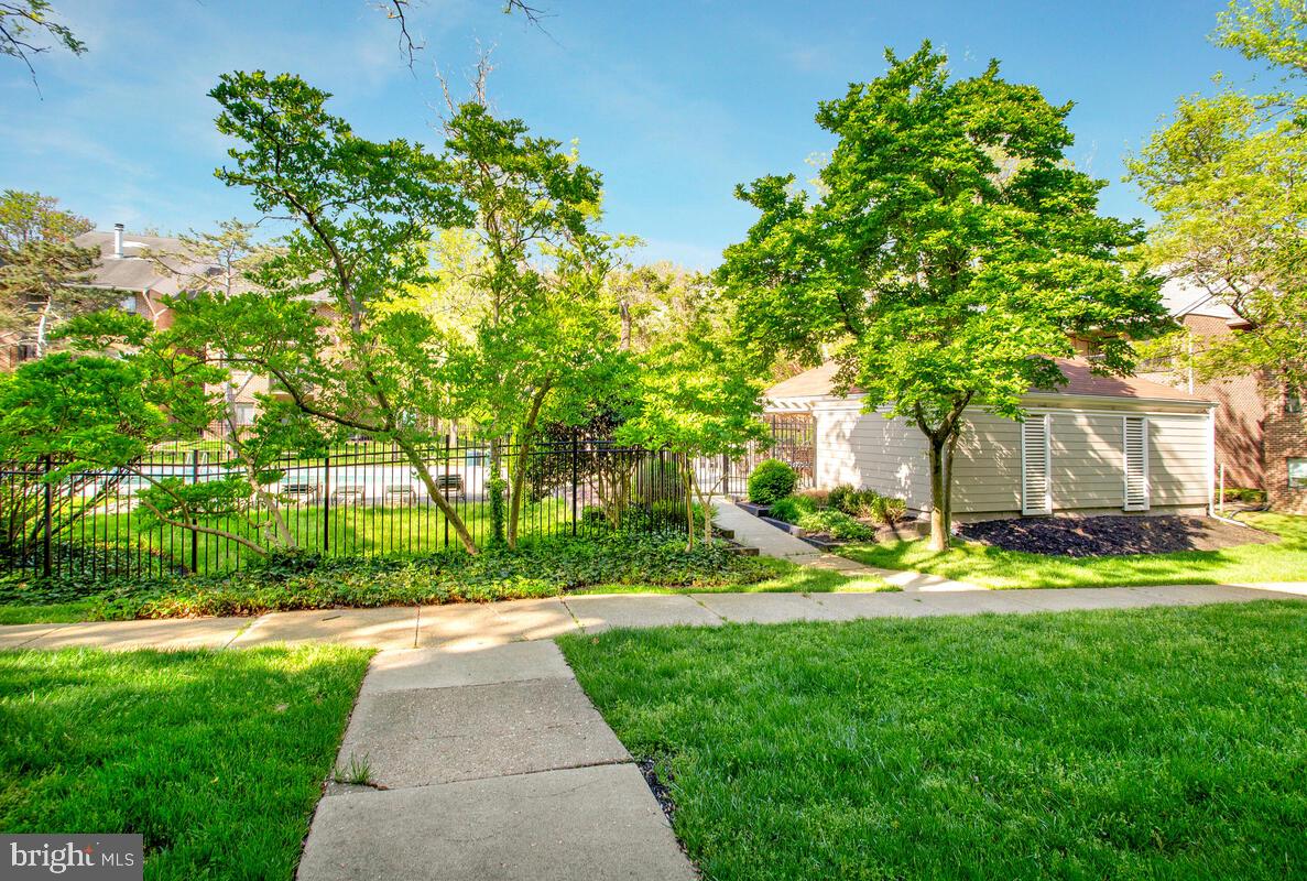 NORTH GREEN CONDOMINIUMS - Residential Lease