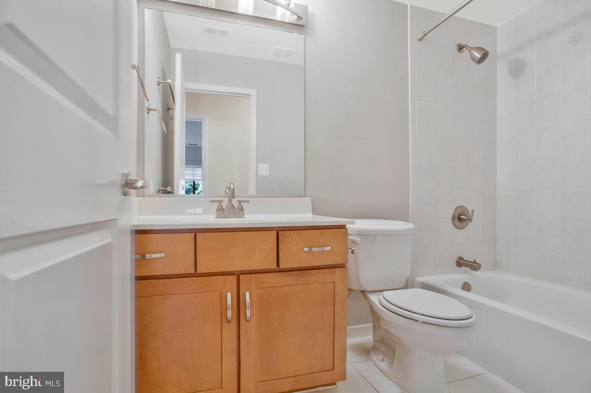 NORTH GREEN CONDOMINIUMS - Residential Lease