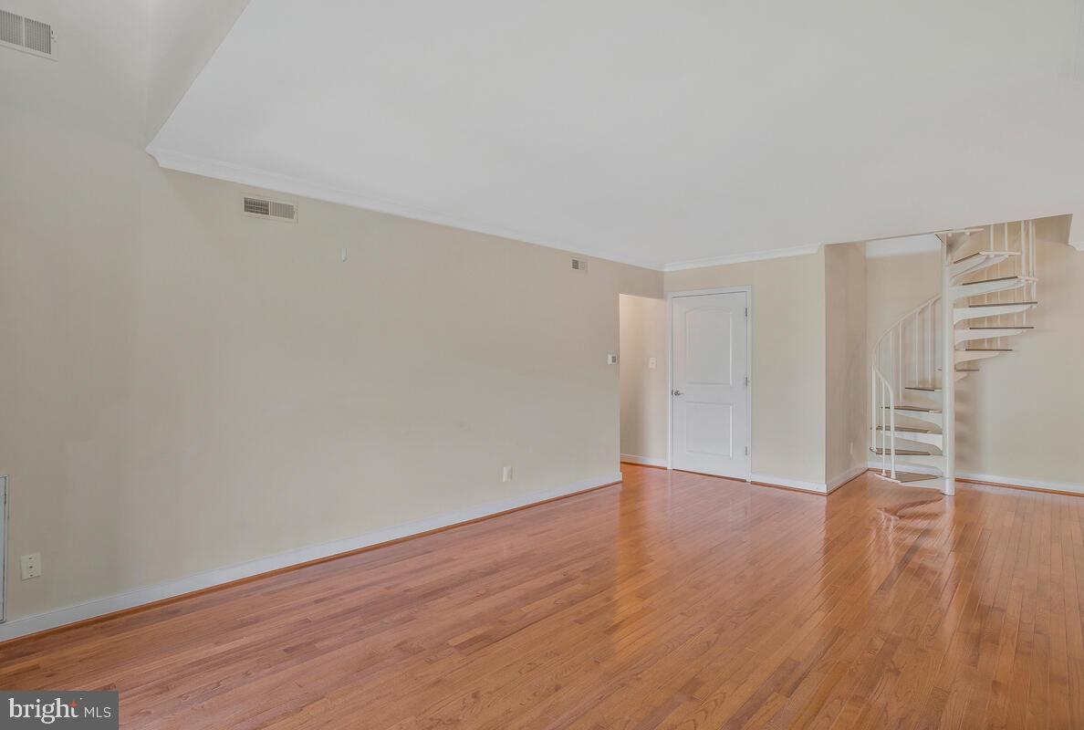 NORTH GREEN CONDOMINIUMS - Residential Lease