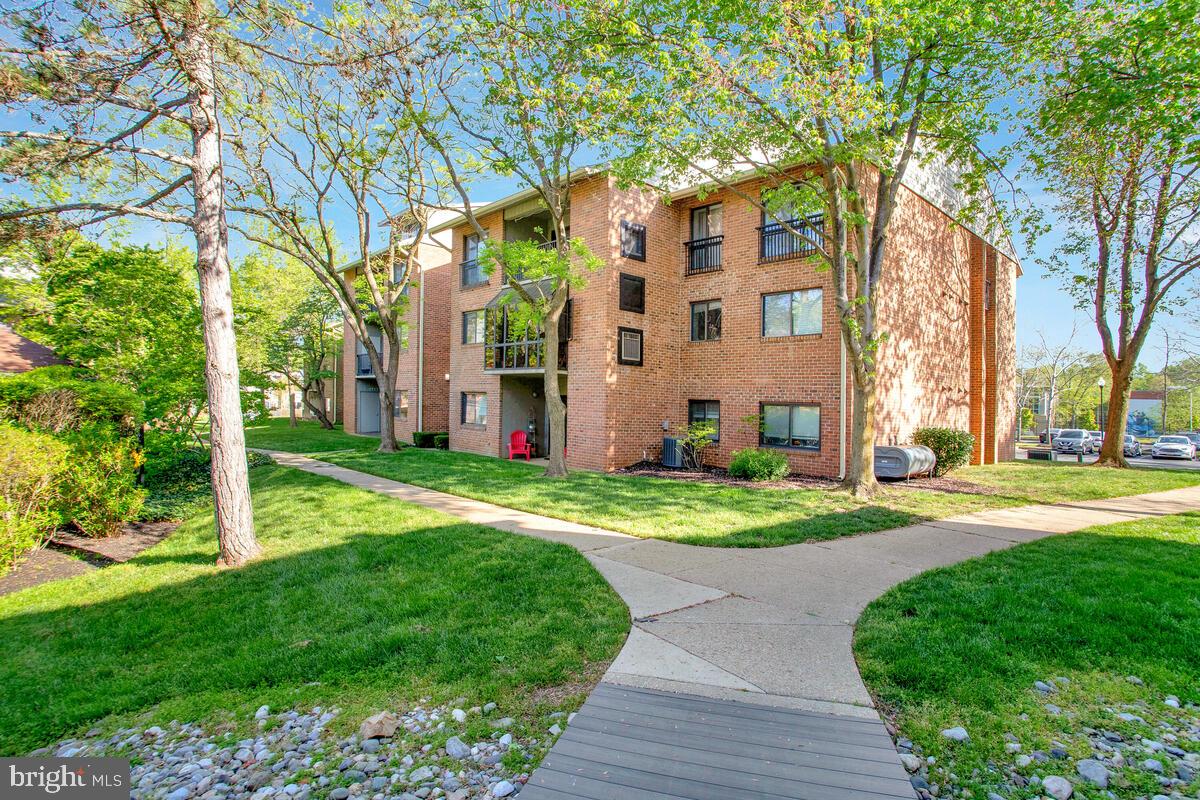 NORTH GREEN CONDOMINIUMS - Residential Lease