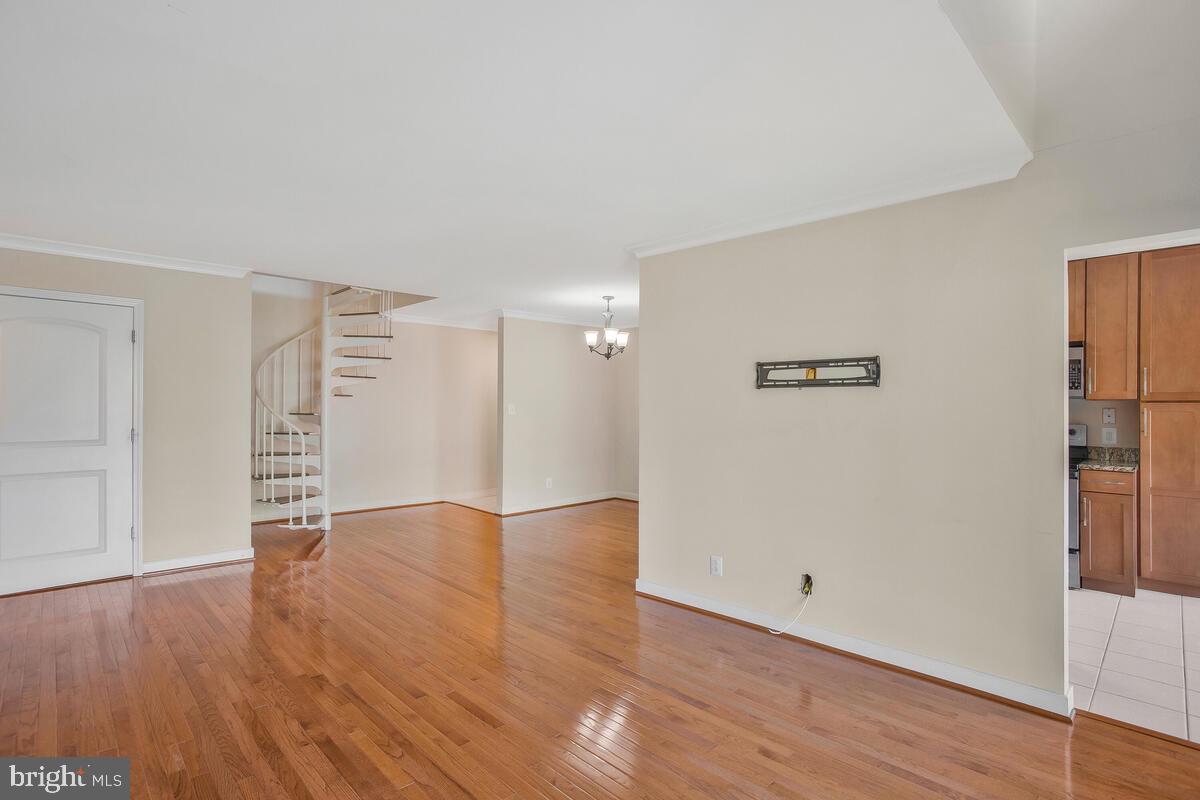 NORTH GREEN CONDOMINIUMS - Residential Lease