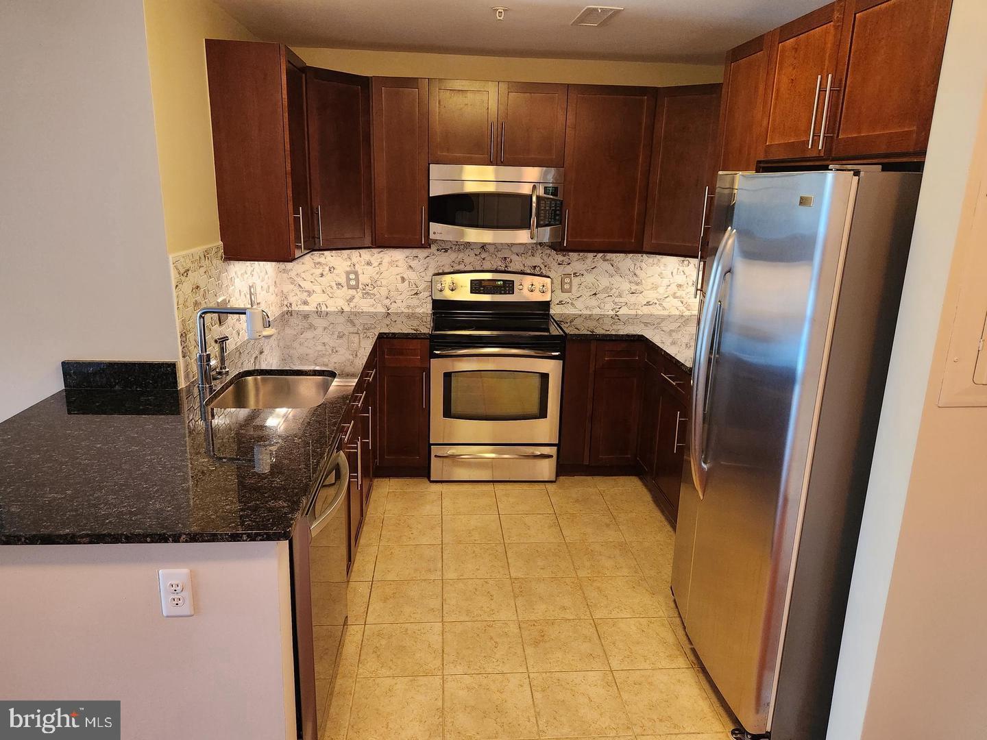155 POTOMAC PASSAGE 202