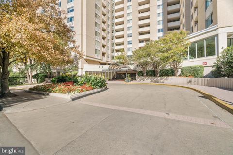Photo of 4601 N Park Avenue #1509-J, CHEVY CHASE, MD 20815 (MLS # MDMC2203564)