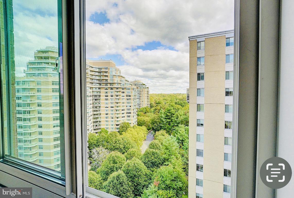 FRIENDSHIP HEIGHTS - Residential