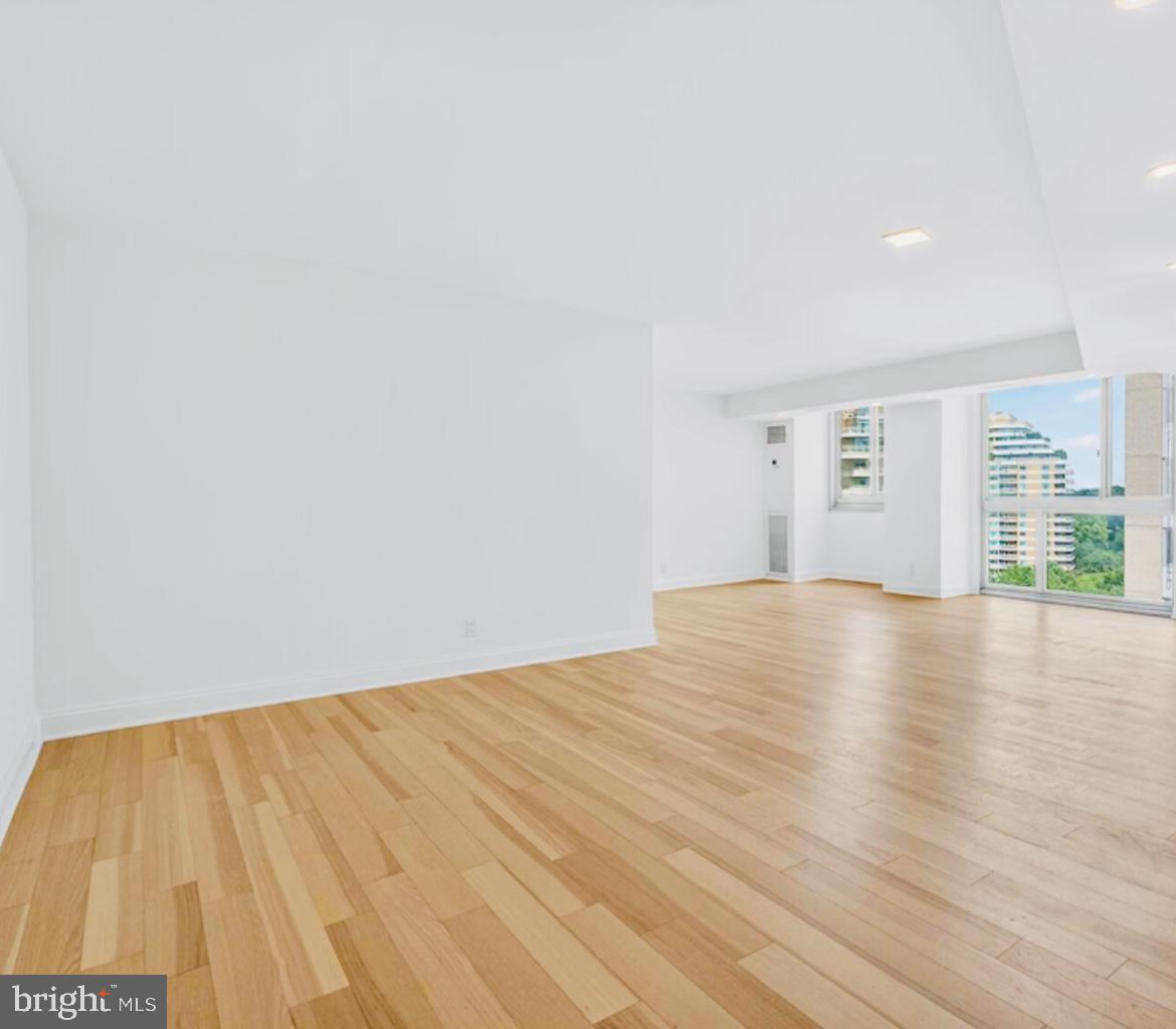 4601 N PARK AVENUE 1509-J