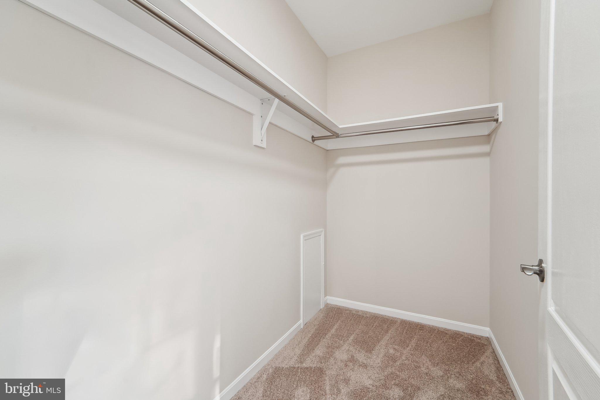 TUSCARORA KNOLLS - Residential