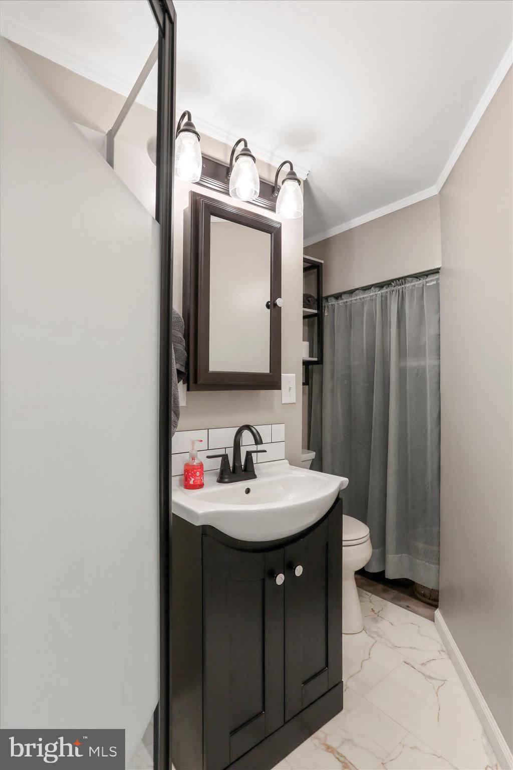 WALKER ROAD - Residential