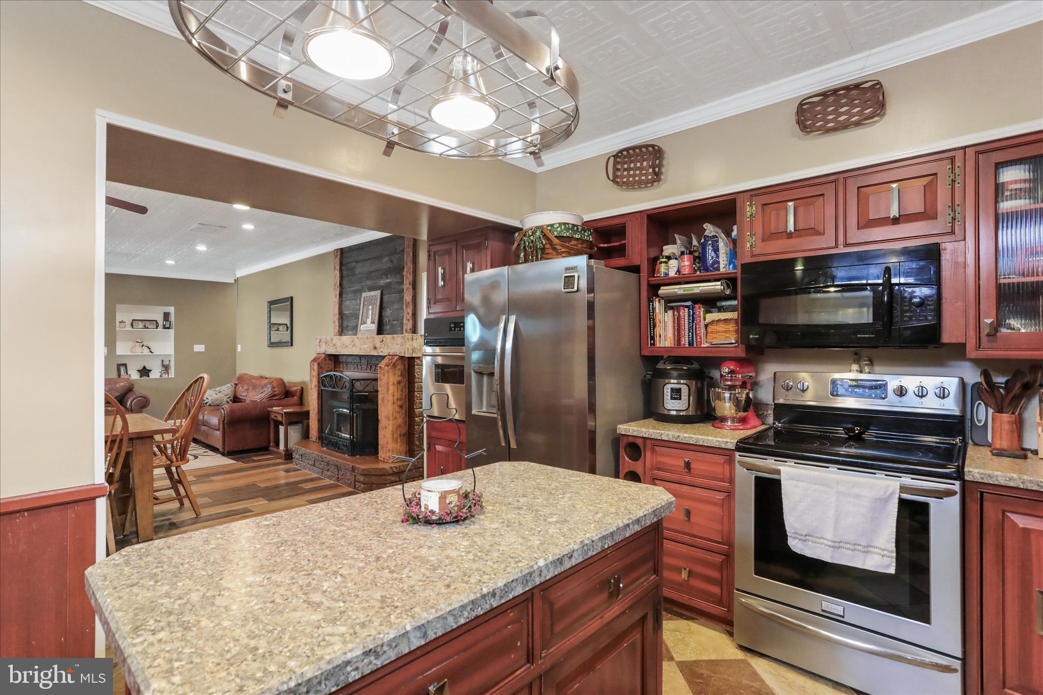 WALKER ROAD - Residential