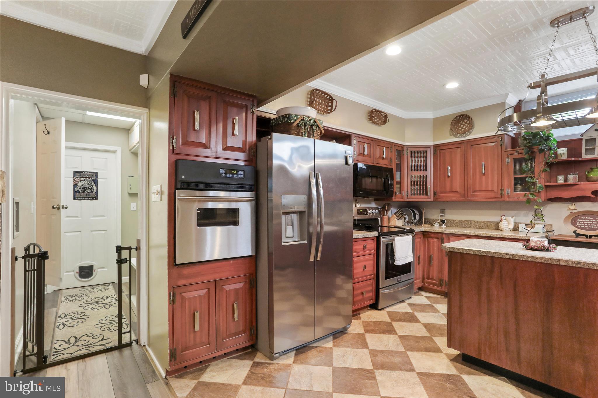 WALKER ROAD - Residential