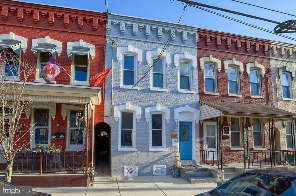 Photo of 620 WALNUT ST, COLUMBIA, PA 17512 (MLS # PALA2030204)