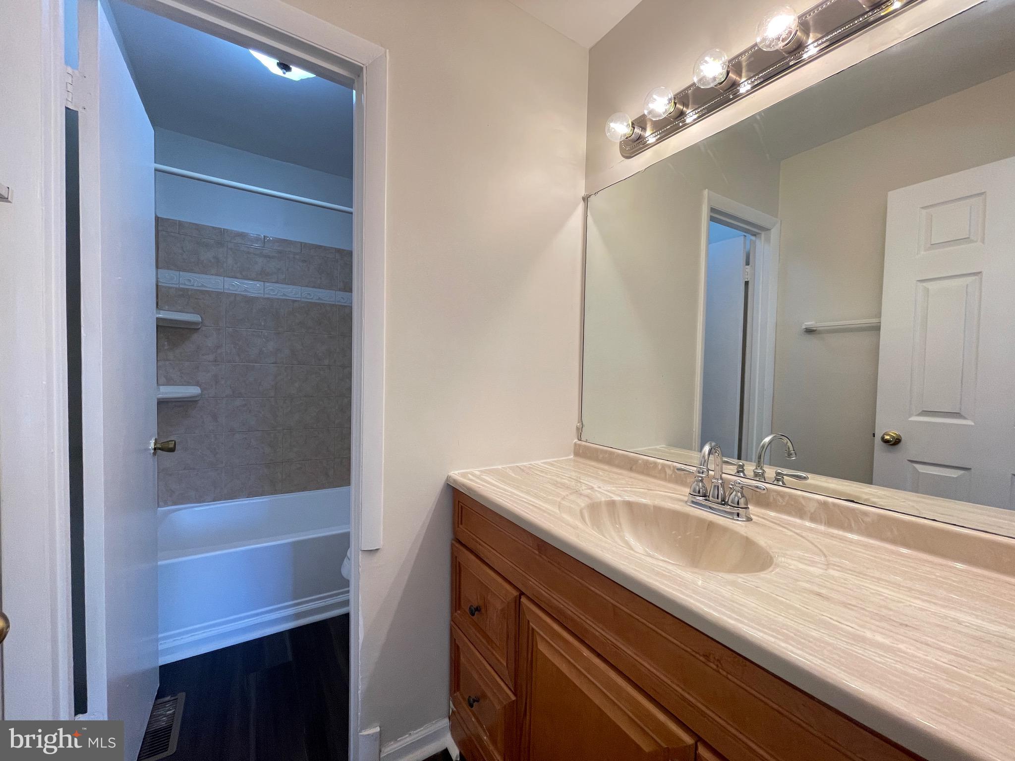 ASHFORD - Residential